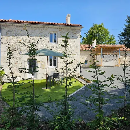 بيت للعطل Domaine De L'agneau *
